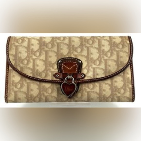 DIOR Tan Trotter Wallet w/Brown leather Trim & Heart Charm Closure (02.LU.0076) - Picture 1 of 10